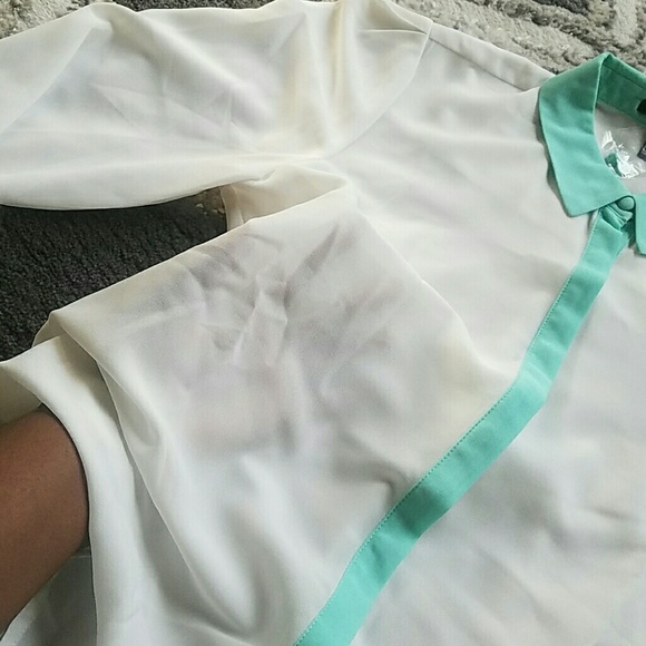 NWT F21 Semi-Sheer Button Down Blouse - Picture 4 of 8